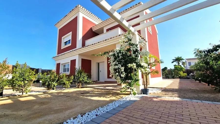 Uitzonderlijke vrijstaande villa's met ruime percelen foto {{pictureIndex}}