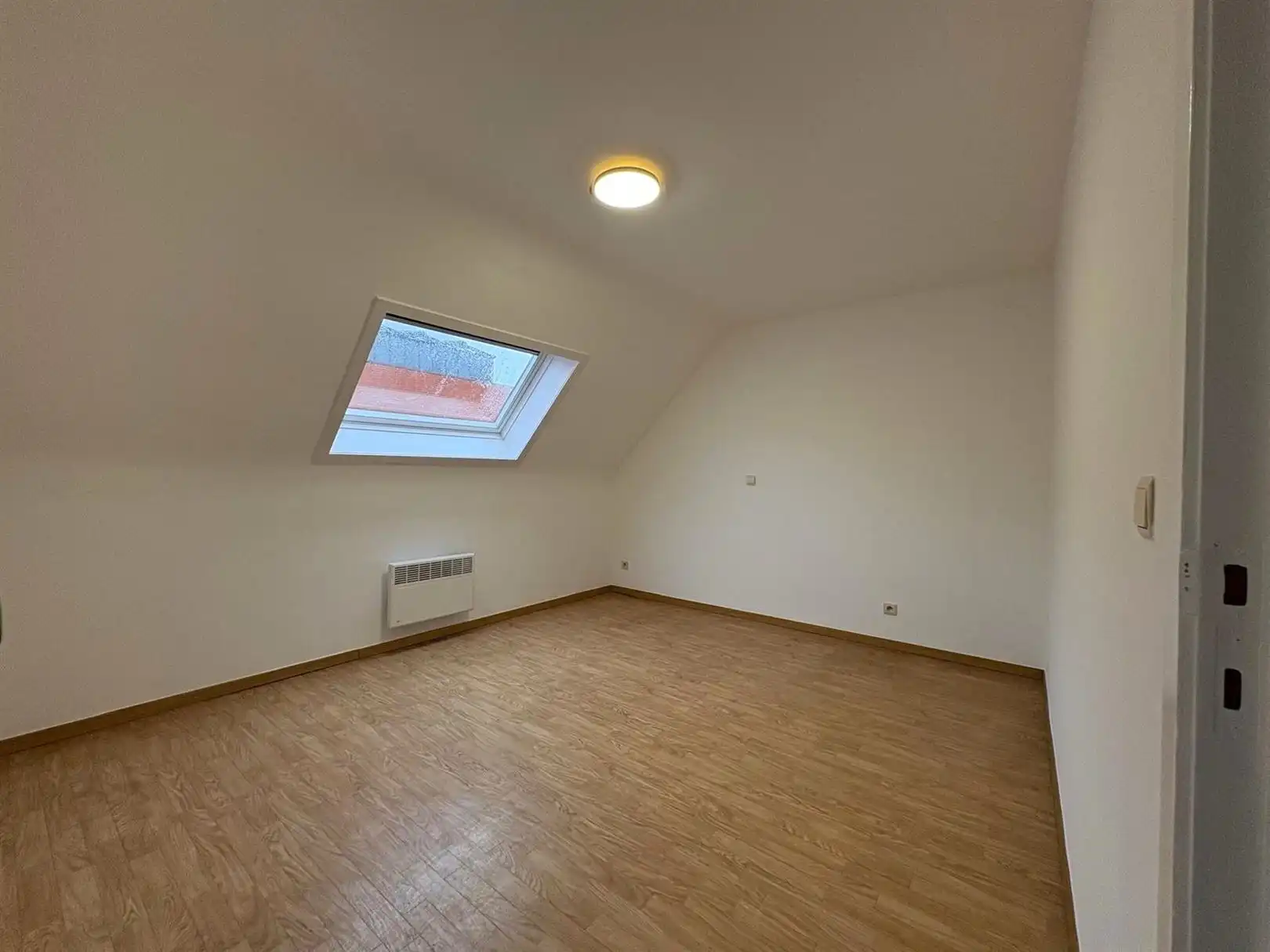 Ongemeubeld duplex appartement met 2 slaapkamers foto 10