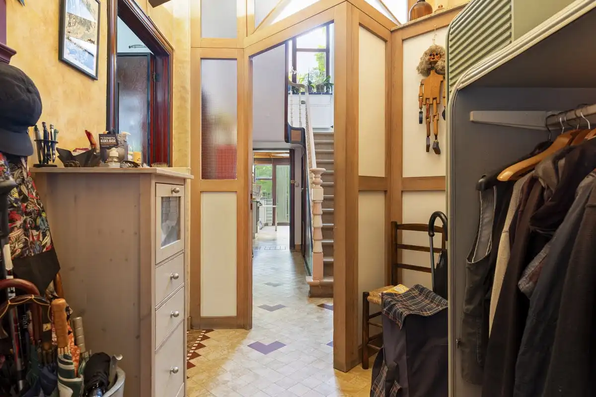 Charmant en ruim huis met 2 garageboxen in hartje Vilvoorde foto 3