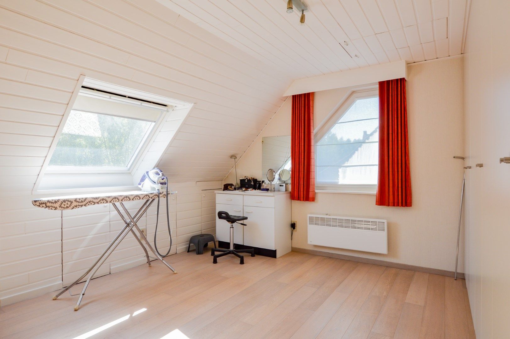Instapklare villa te koop in residentiële wijk nabij centrum Jabbeke foto 12