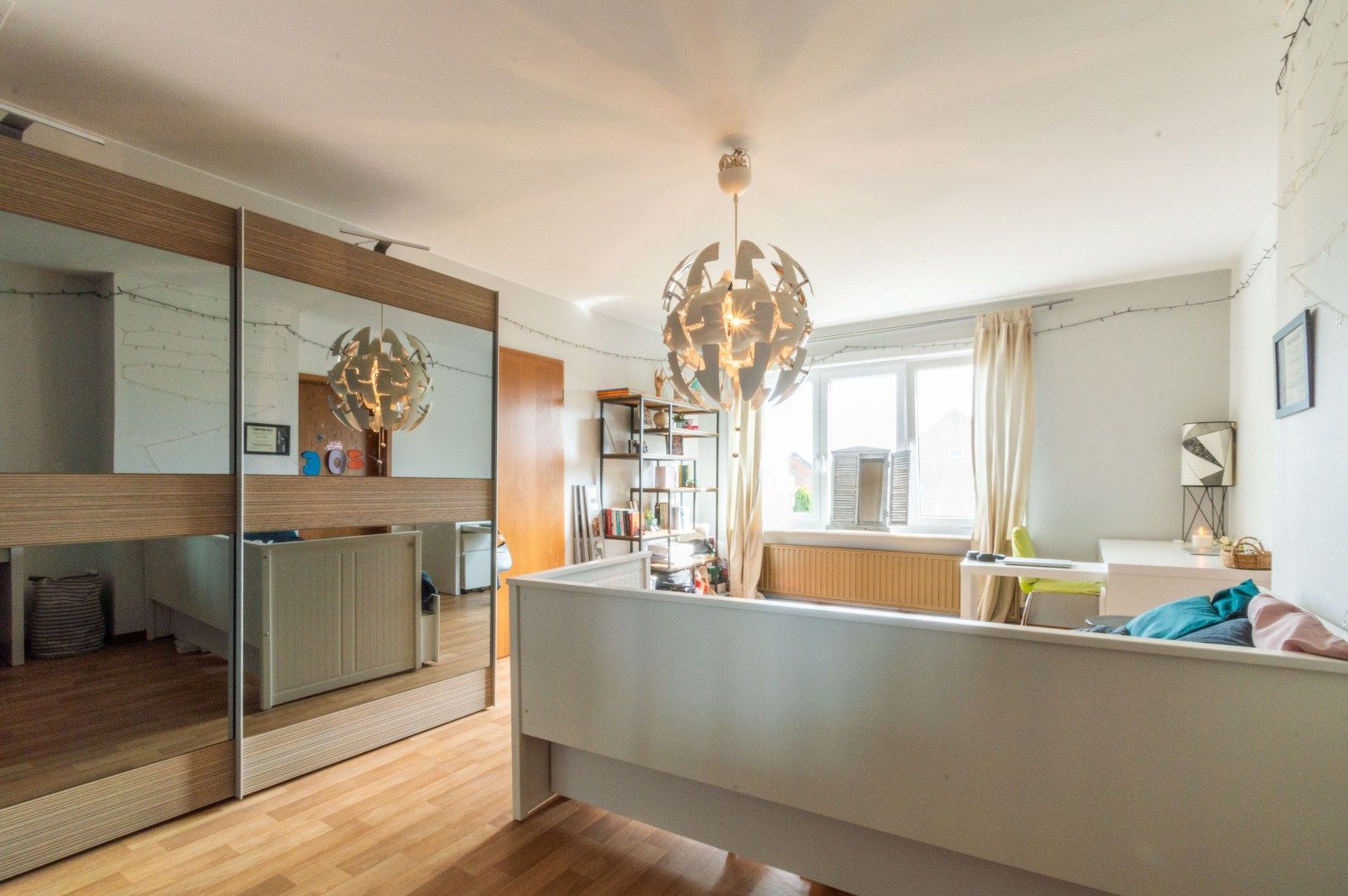 4-GEVEL WONING MET 4 SLAAPKAMERS + 2 BADKAMERS ! foto 9