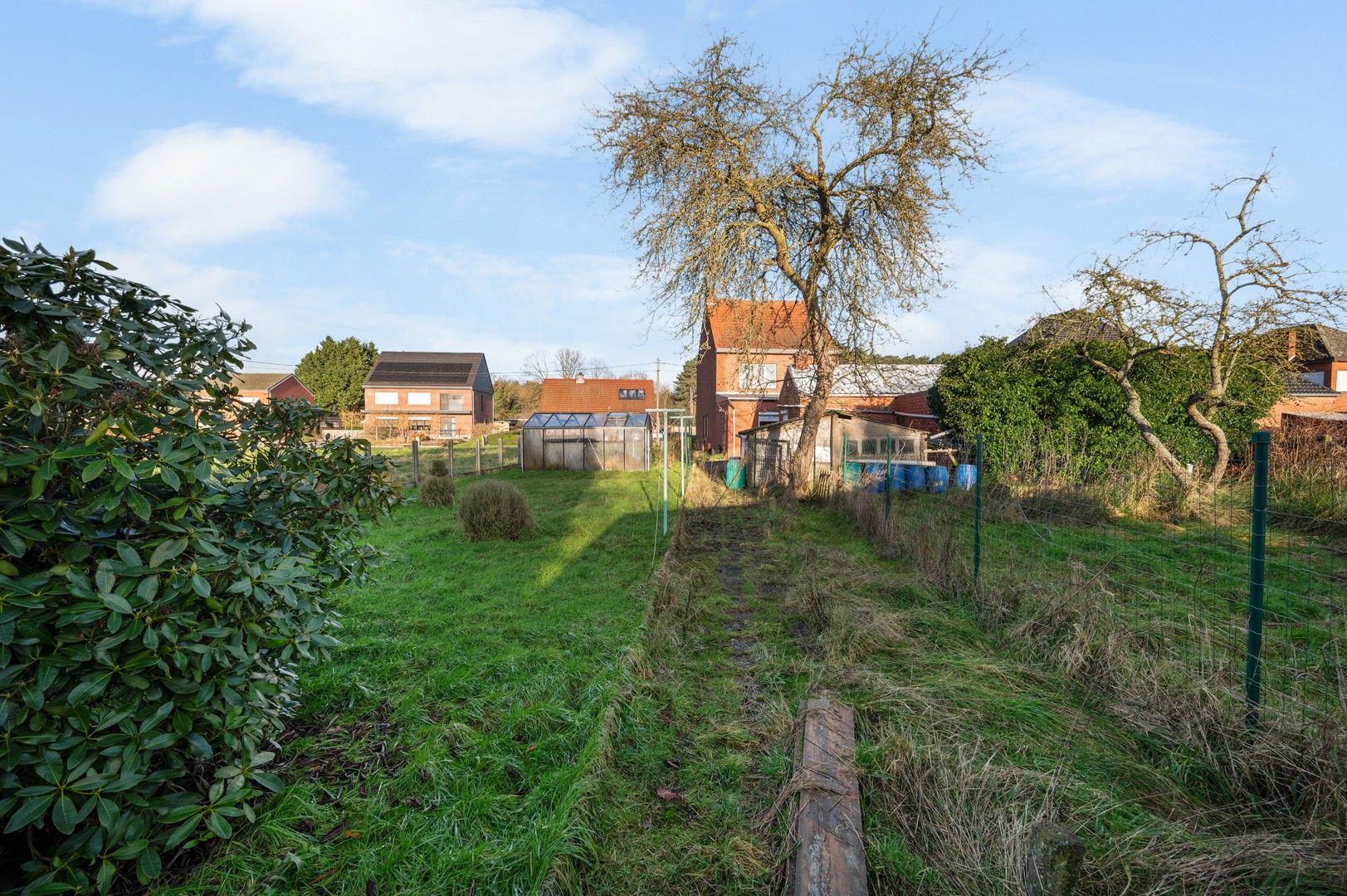 Volledig te renoveren woning met tal van mogelijkheden op een perceel van 1014 m² foto 21