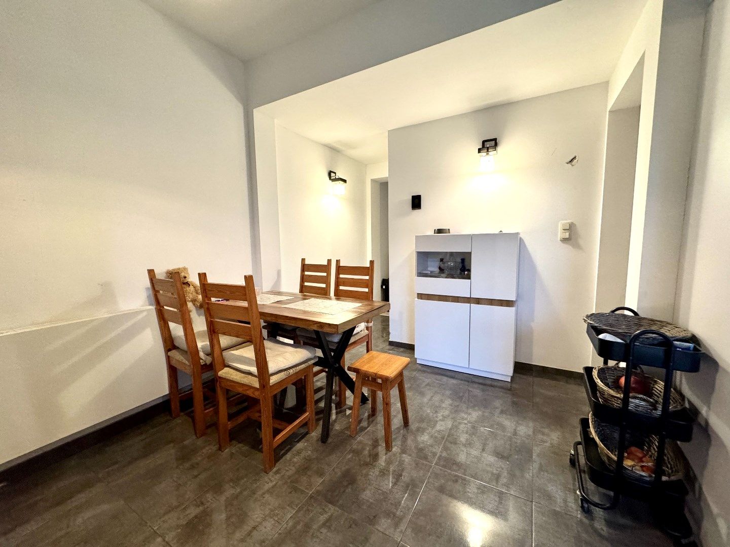 HALFOPEN WONING MET 3 SLPKS, TUIN EN GARAGE foto 7