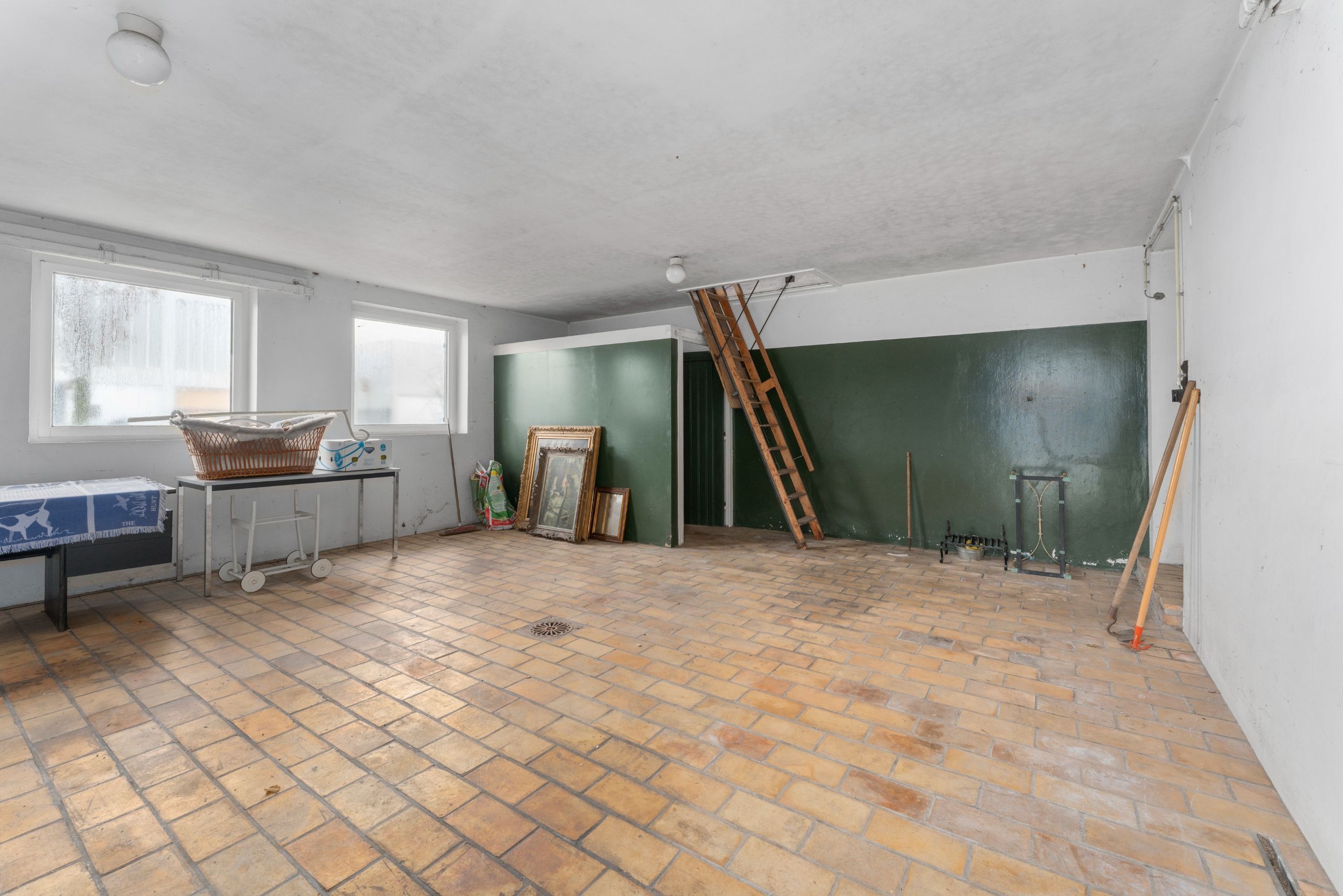 Charmante en ruime te renoveren villa op een perceel van 2.092m2 foto 29