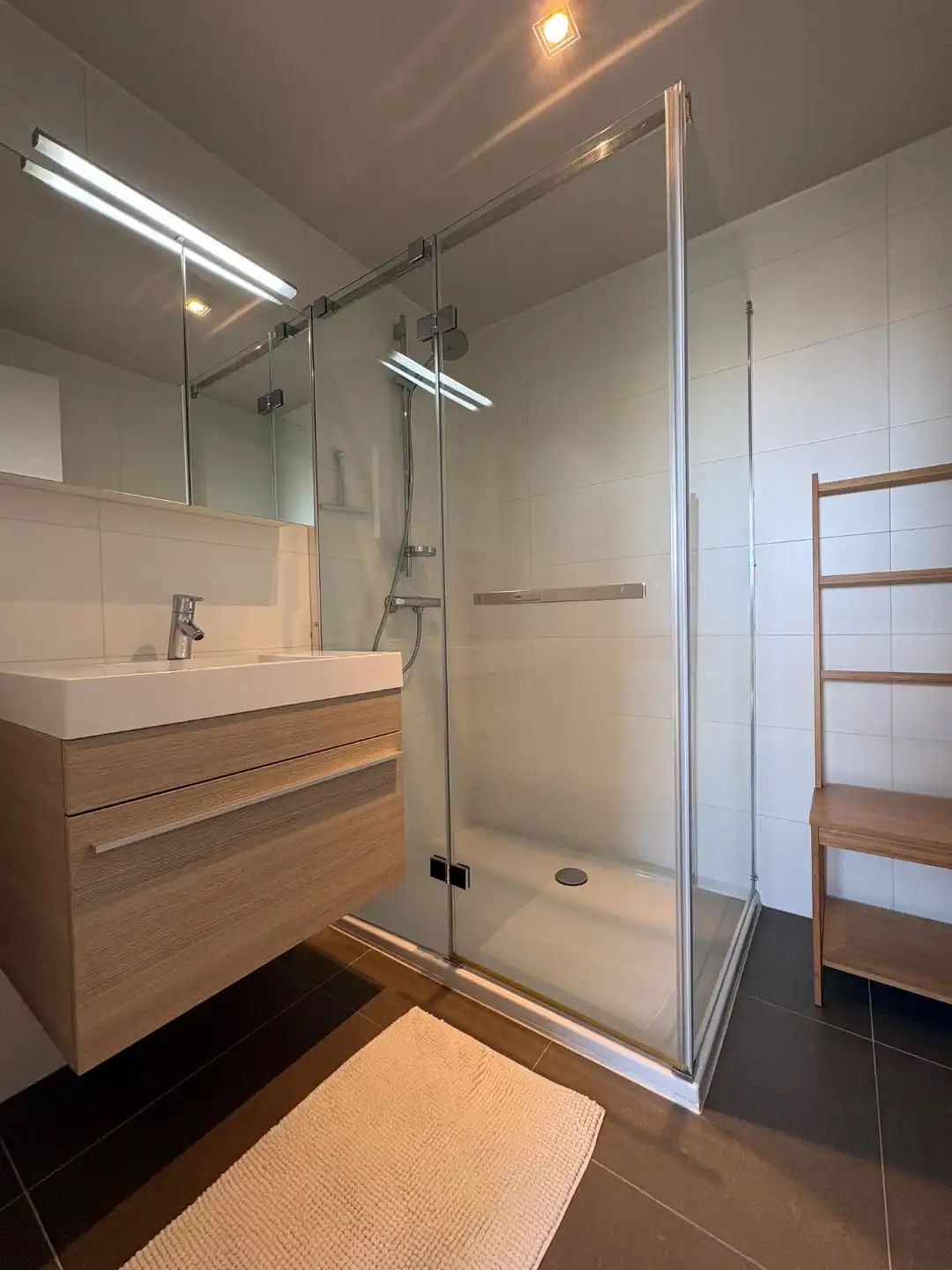 Te koop: hip en lichtrijk vakantiehuis in groen en rustig domein foto 13
