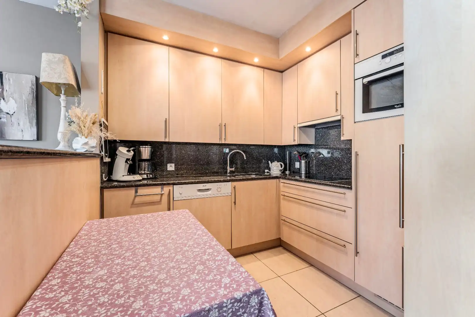Ruim gelijkvloersappartement – rustig gelegen foto 6
