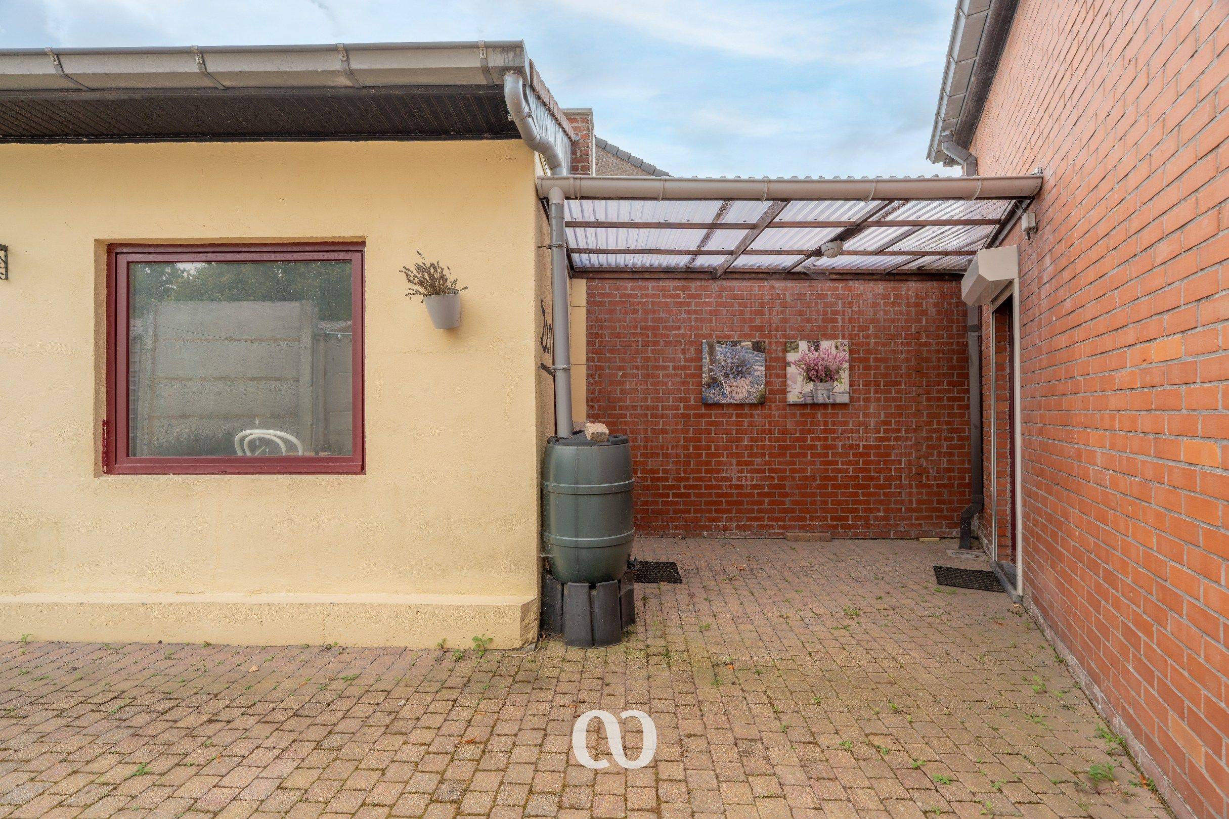 Instapklare halfopen bebouwing op topligging foto 21