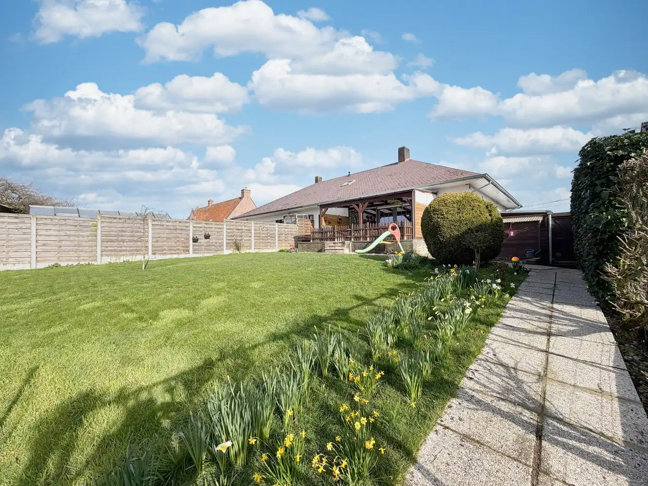 Lichtrijke woning ( slpk + badk op gelijkvloers) +tuin! foto 18