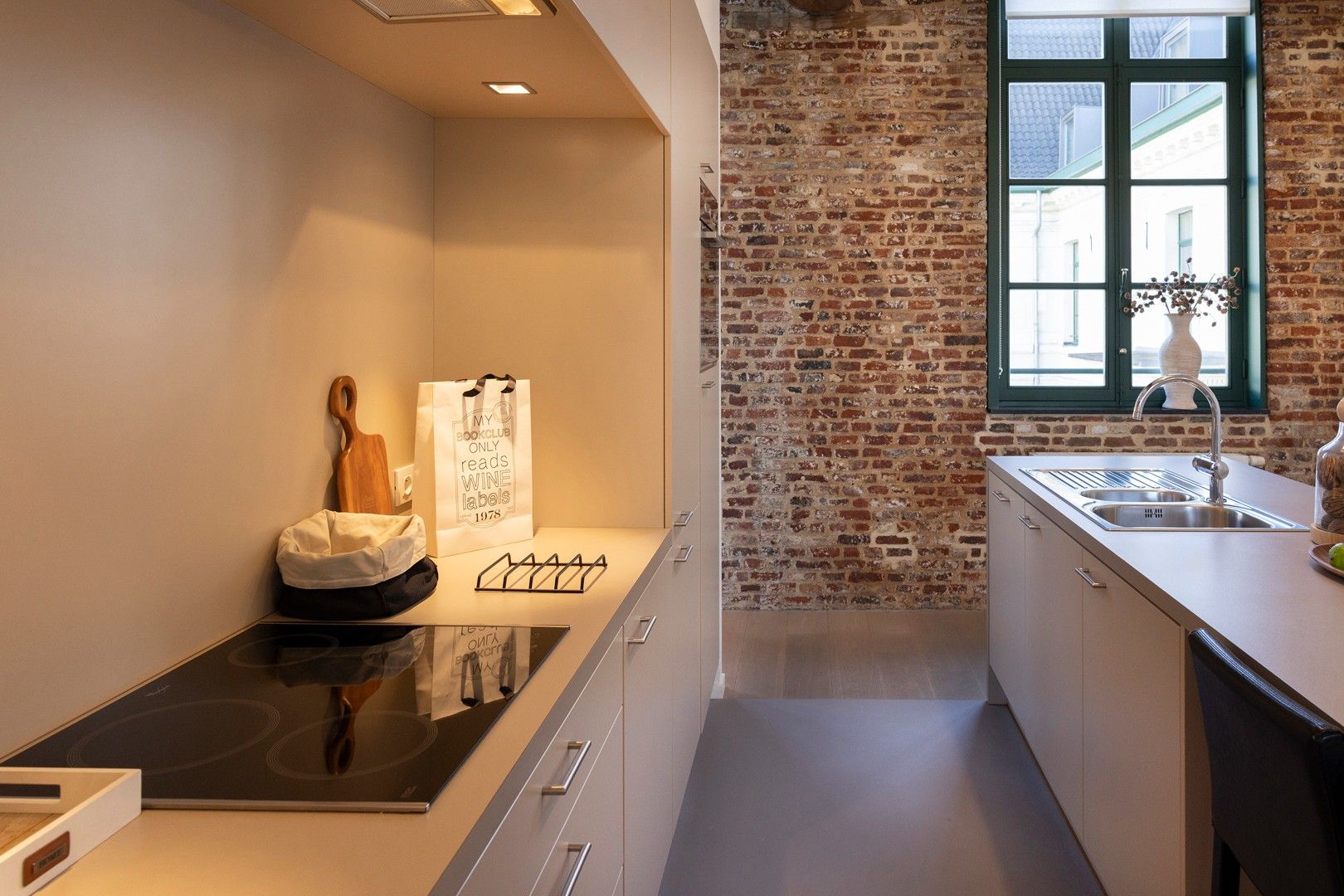 Rustig gelegen, karaktervol appartement in centrum Menen. foto 5