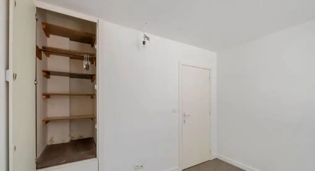 Commercieel topadres op één van de gezelligste pleinen van de kust! foto 4