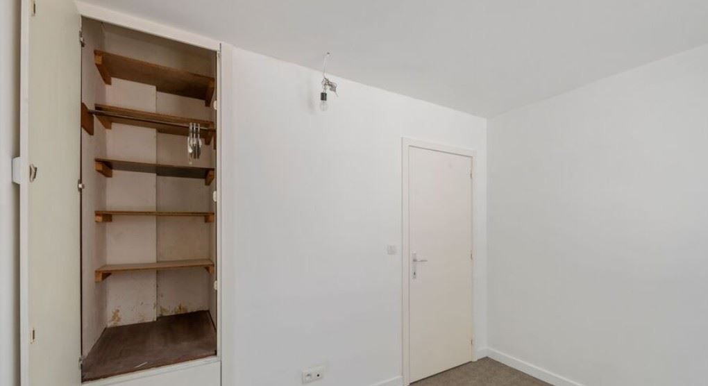 Commercieel topadres op één van de gezelligste pleinen van de kust! foto 4