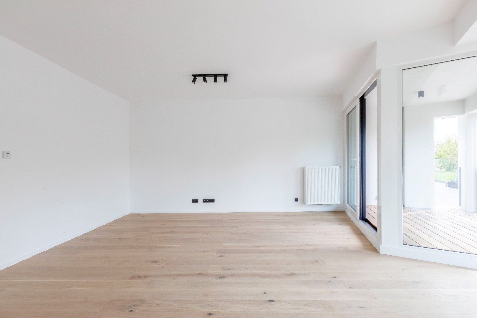 Prachtig gerenoveerd 3 slaapkamer appartement nabij Gent centrum foto 6