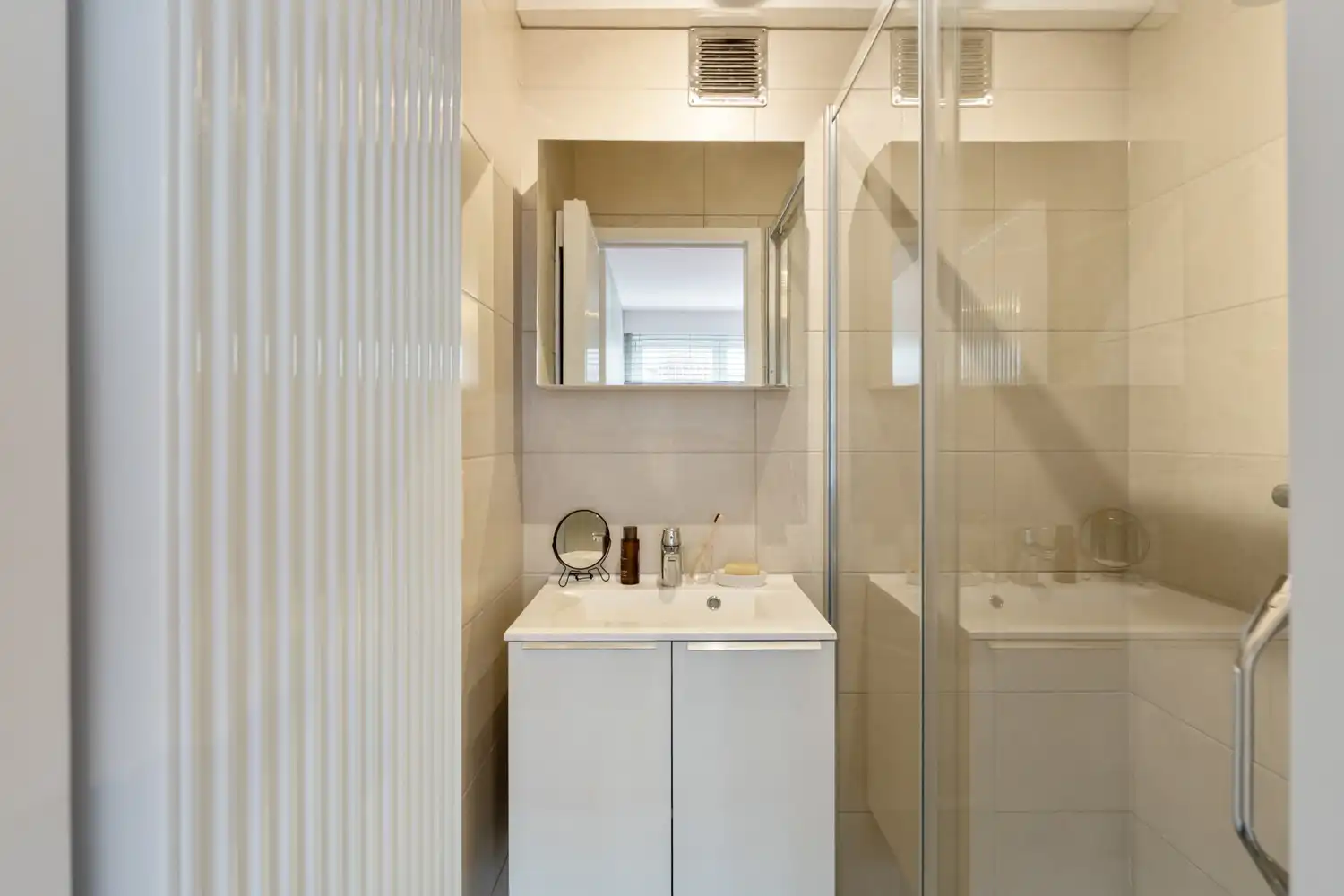 Recent gerenoveerd en energiezuinig appartement met 1 slaapkamer te centrum Leuven! foto 16