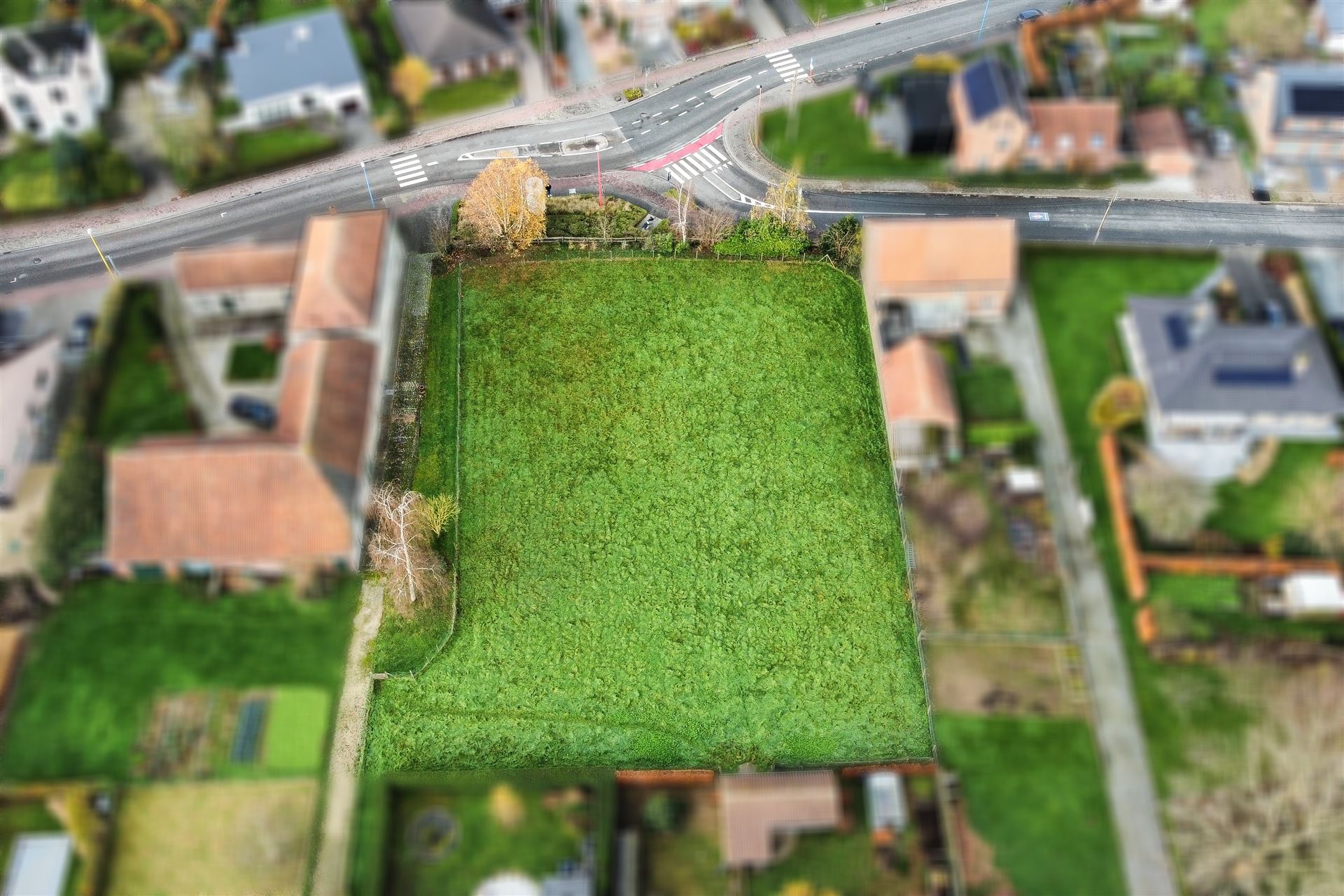 Bouwgrond voor een halfopen bebouwing nabij het centrum. foto 4