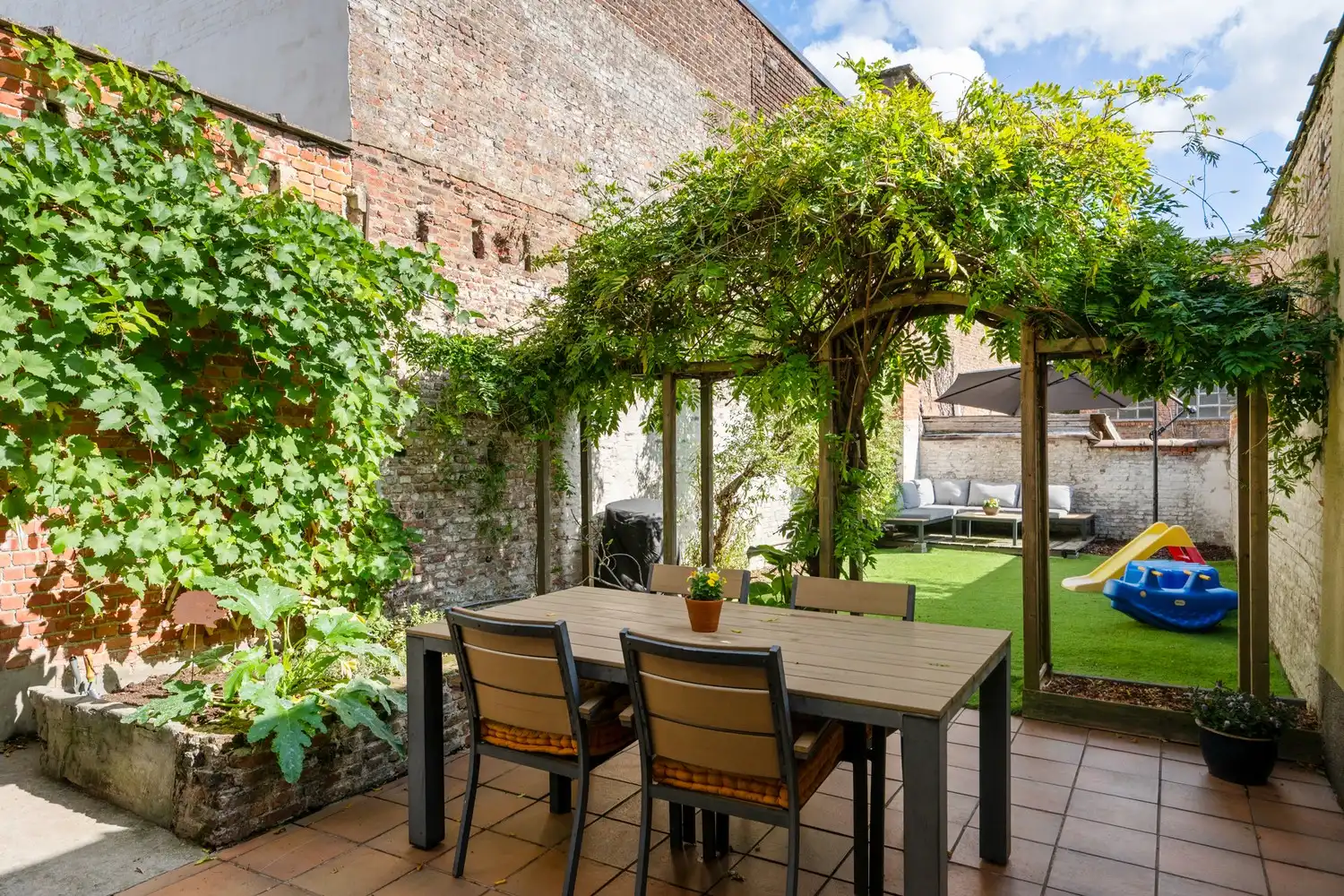 Ruime instapklare woning met 4 slpkrs op een toplocatie in Mechelen foto 8