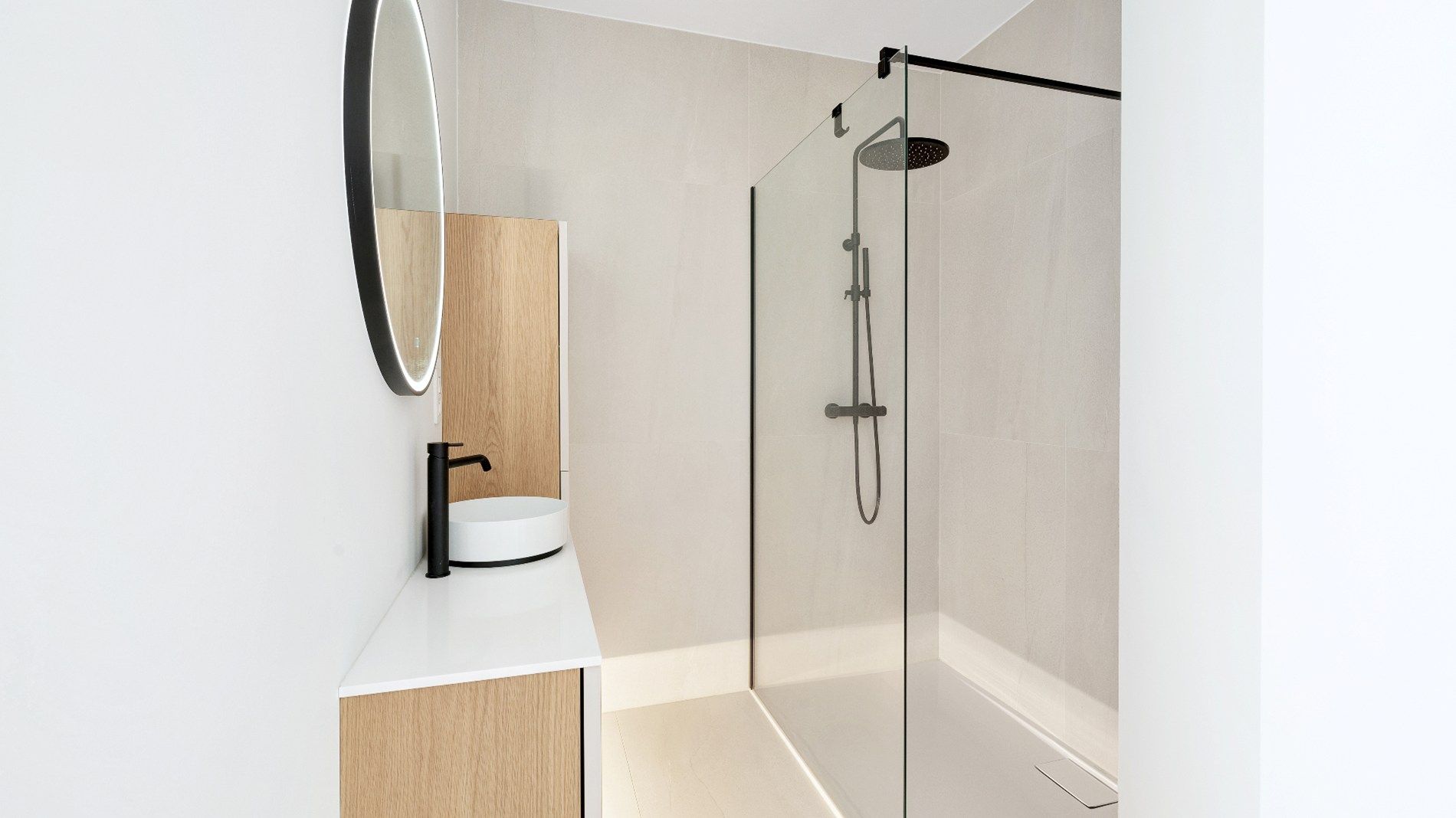 Mooi gerenoveerd, zuidwest georiënteerd HOEKappartement centraal gelegen op de Lippenslaan te Knokke. foto 17