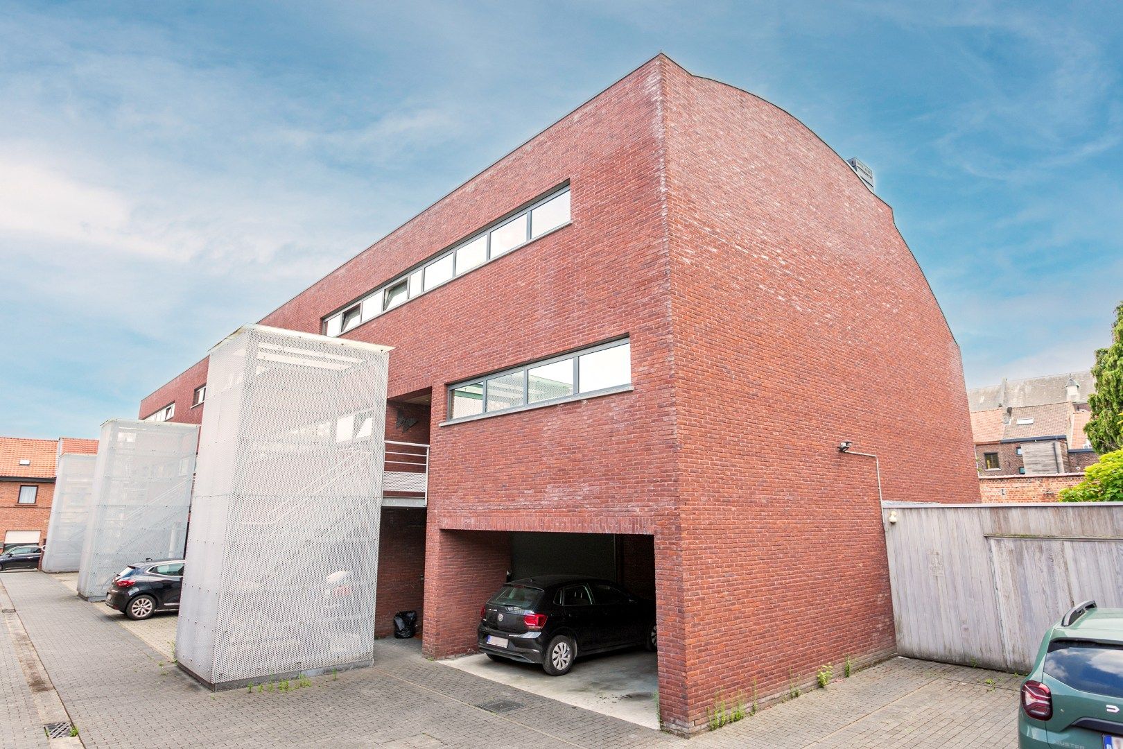 Instapklare duplex 2 slpks en overdekte parkeerplaats foto {{pictureIndex}}