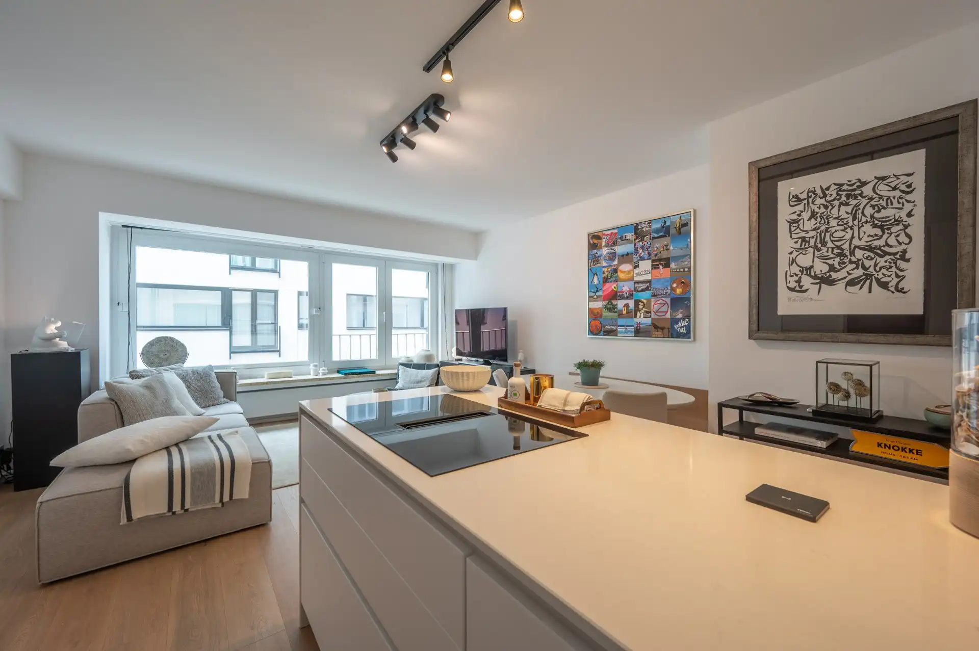 Prachtig twee slaapkamer appartement met zijdelings zeezicht, vlak bij de Kustlaan foto 7