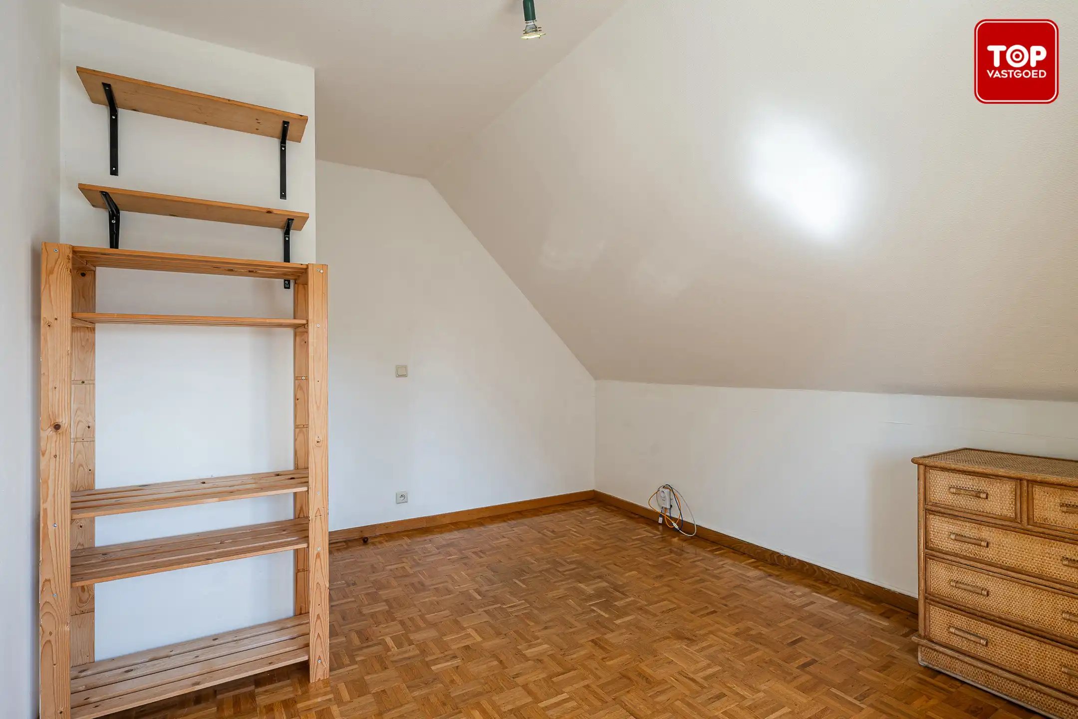 Instapklare woning met 3 slaapkamers in doodlopende straat.  foto 24