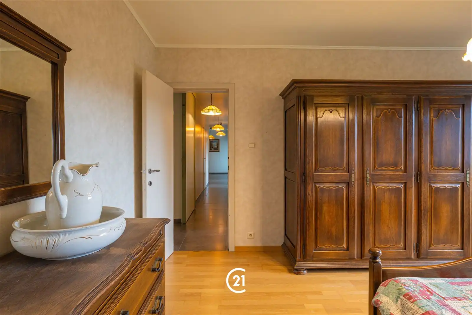 INSTAPKLARE VILLA MET LOODS TE ZWALM foto 20
