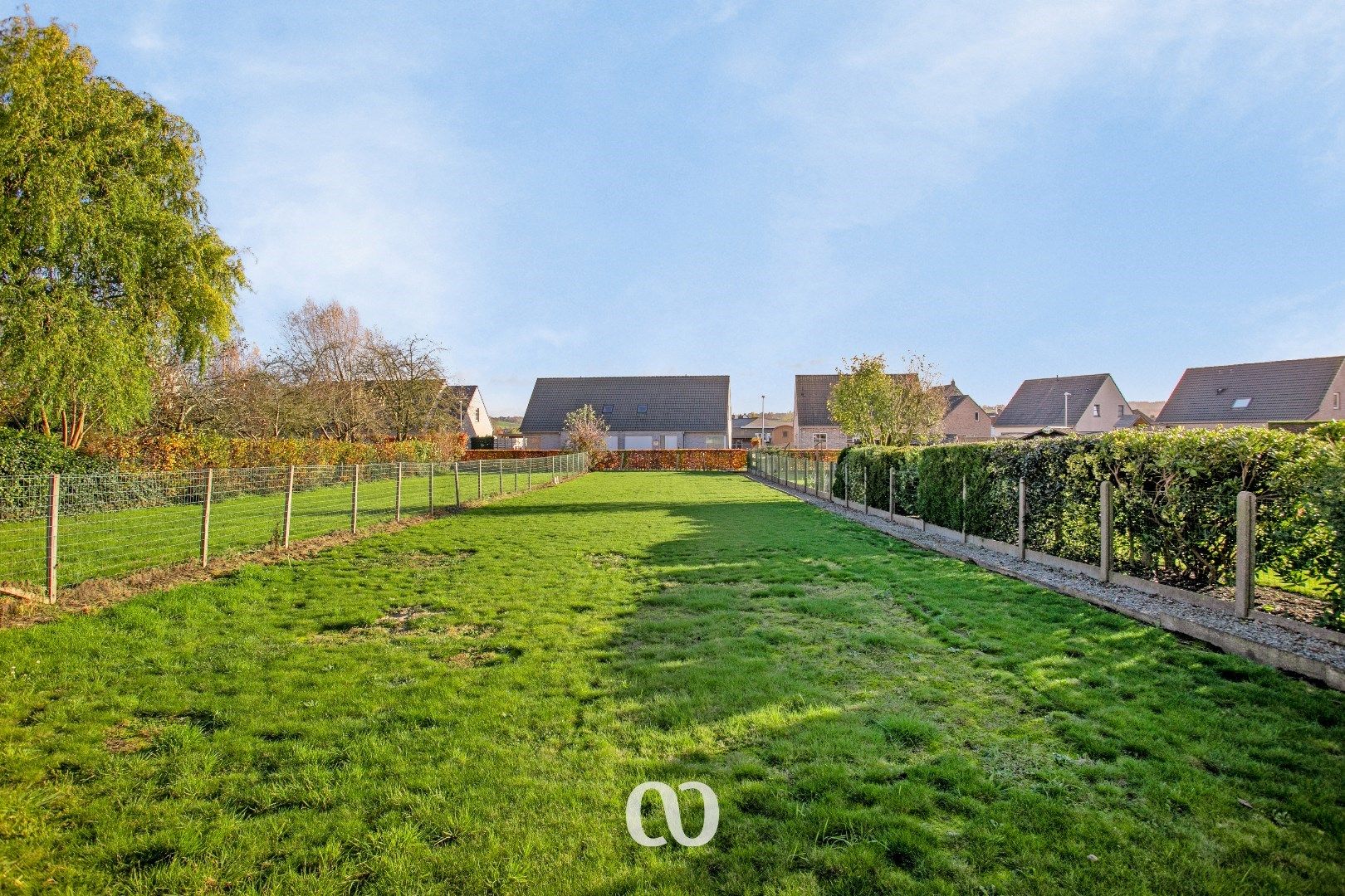 Te renoveren woning met bouwgrond foto 5
