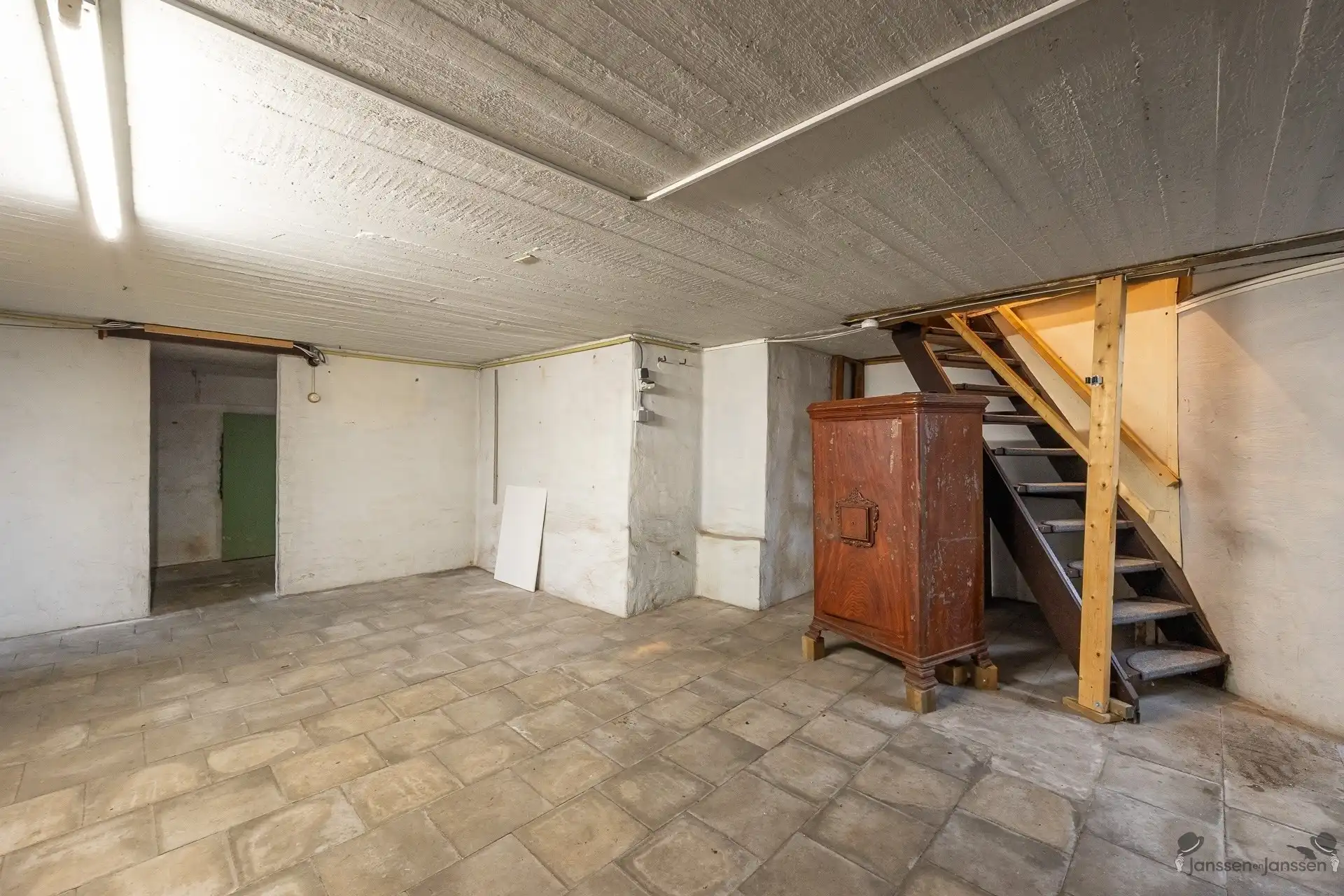 Unieke kans in het hart van Brasschaat karaktervolle villa met dubbele woningstructuur op prachtig perceel van 2.080 m² foto 29