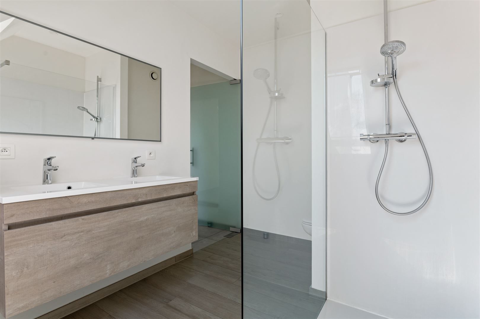 Recente penthouse ca. 114m2 met inpandig terras en optionele parking. foto 14