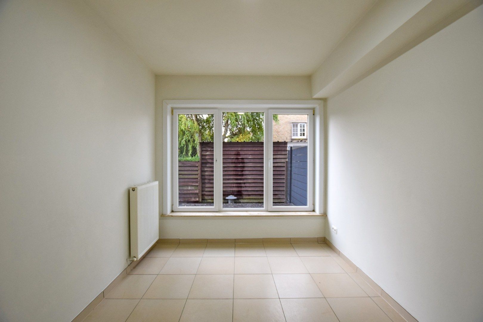 Gelijkvloersappartement met 2 slaapkamers (71 m²) met ruim terras (40 m²) en parkeerplaats te Nieuwpoort.  foto 9