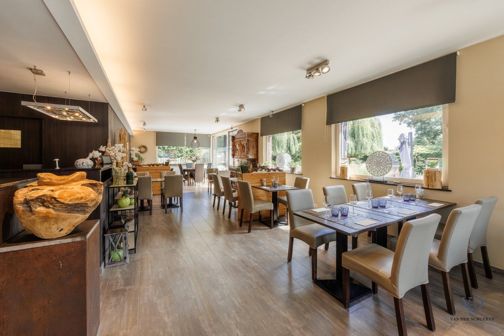 Uitzonderlijk commercieel pand ! foto 4