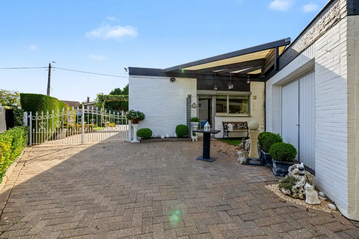 Bungalow met 3 slaapkamers en garage foto 18
