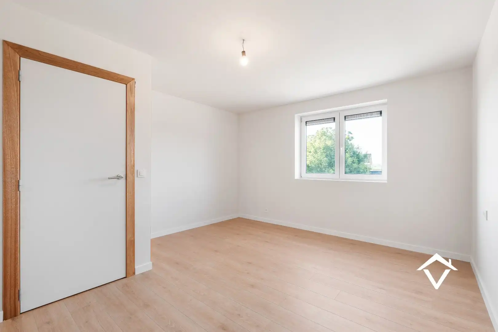 Ruime, energiezuinige gezinswoning met 6 slaapkamers, carport en zuidgerichte tuin foto 20