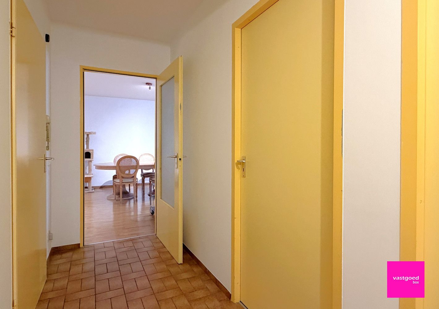 Welgelegen appartement met 3 slaapkamers,  te Oostende foto 2