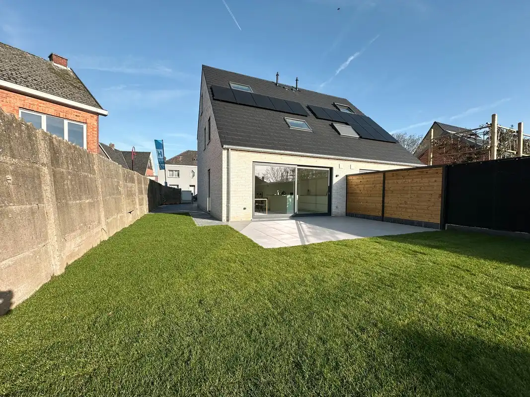 Hectaar bouwt twee ruime halfopen woningen te Serskamp foto 15