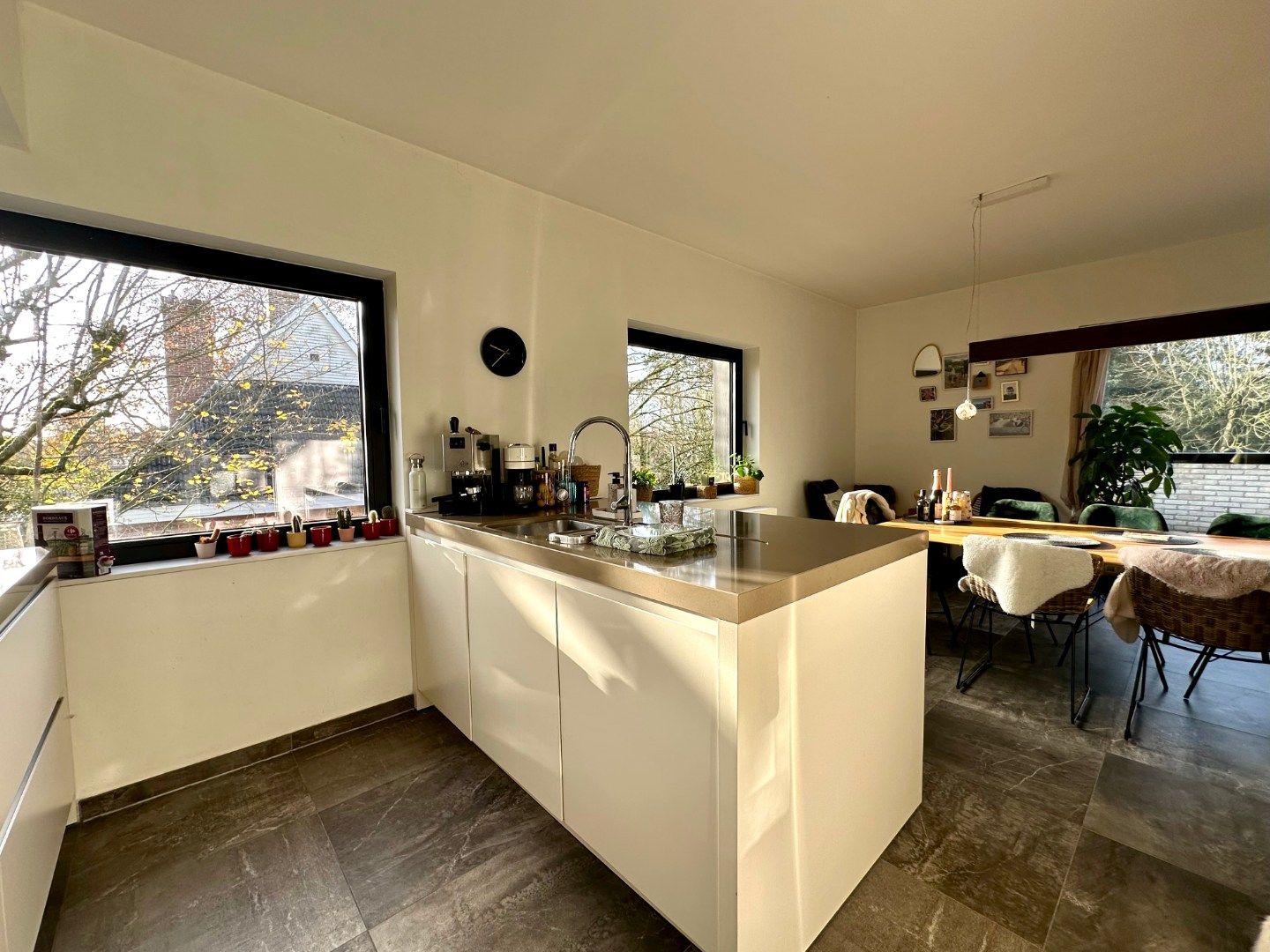 Modern penthouse met drie slaapkamers, groot terras en zicht op het groen  foto 8