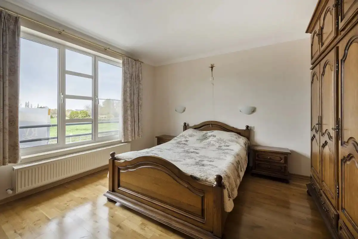 LICHTRIJK APPARTEMENT VAN 92M²  MET TWEE SLPK'S EN UNIEK TERRAS VAN 27M² IN KESSELT foto 15