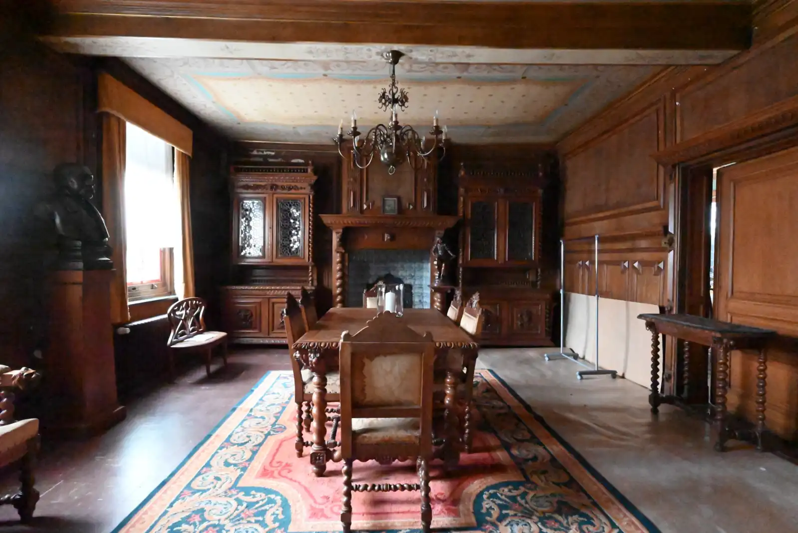 Herenhuis op de markt van Ardooie foto 16