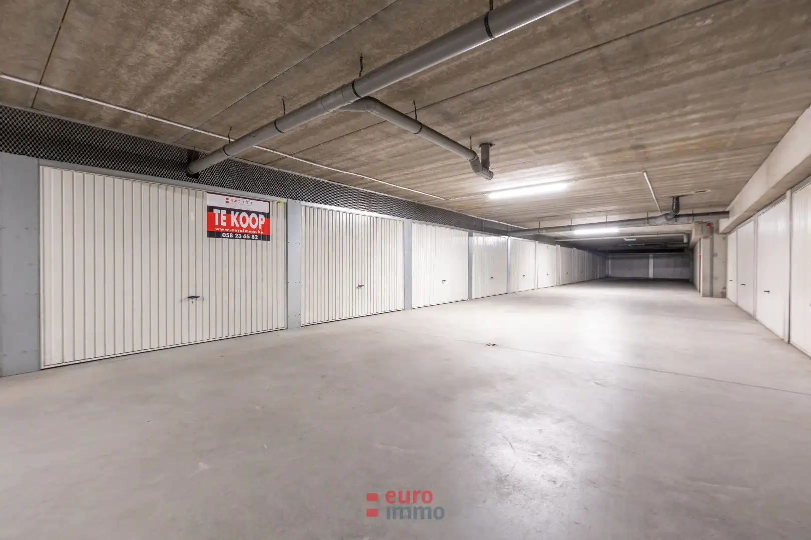 Vlot inrijdbare garagebox in het centrum van Nieuwpoort-Bad foto 3