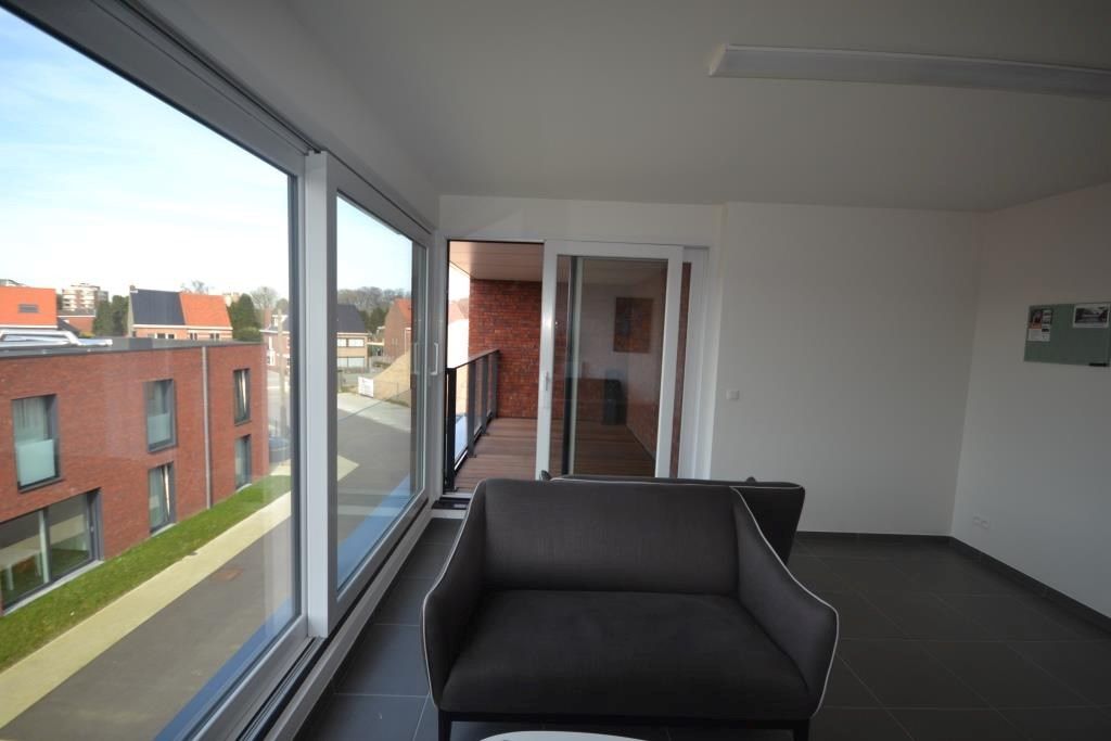 Studentenkamer op enkele stappen van Vives ! foto 7