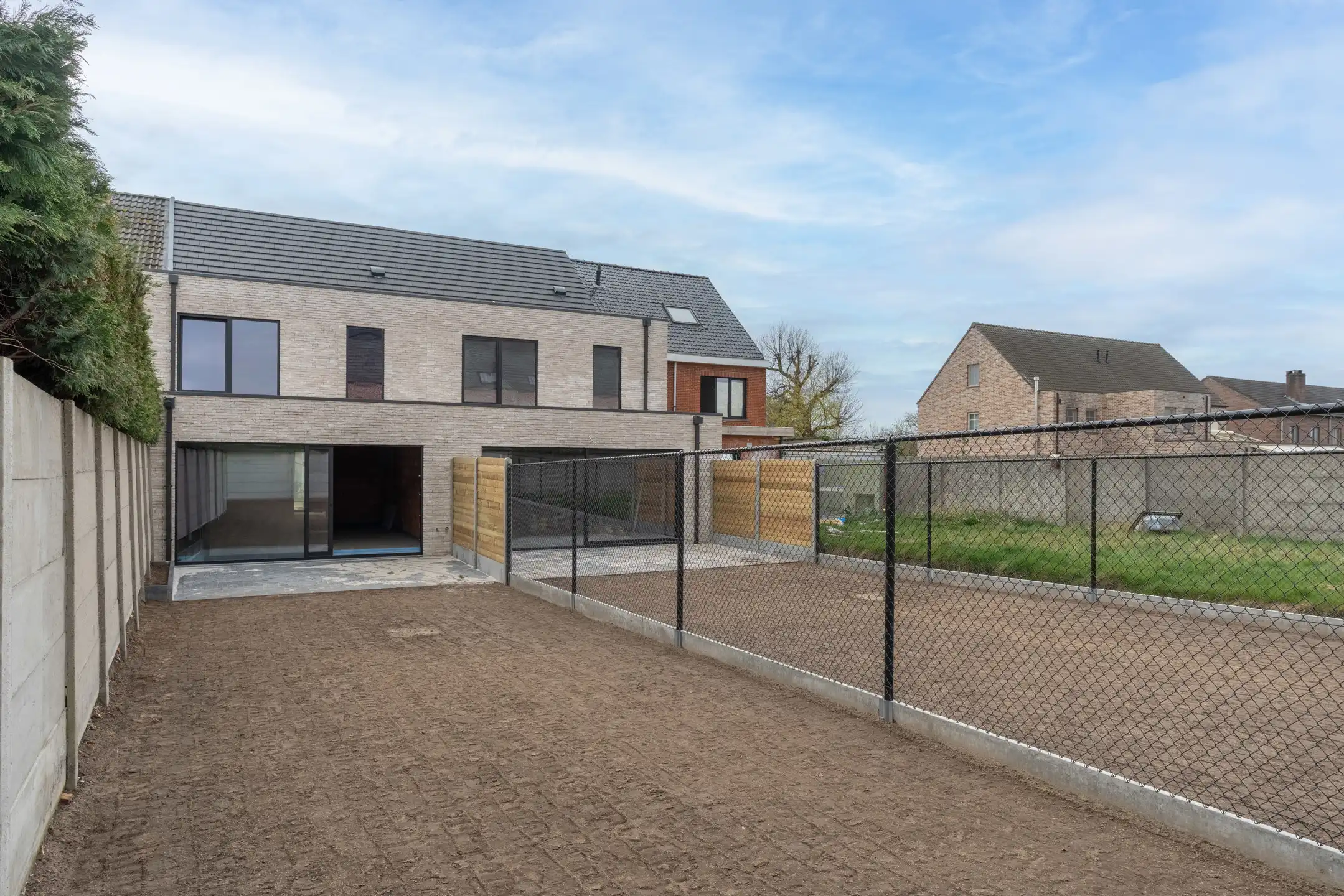 Energiezuinige nieuwbouw met 3-4  slpk op gunstige ligging foto 5