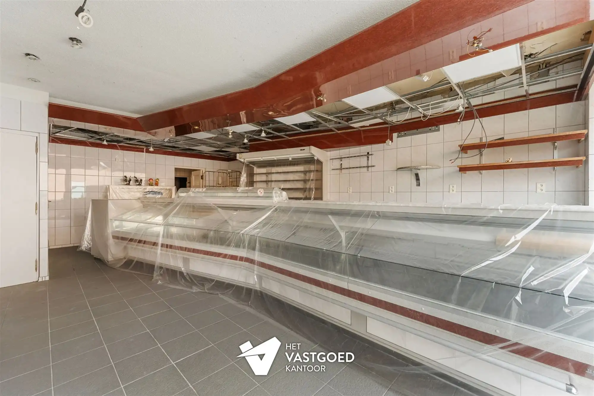 ZEER RUIM PAND (CA 550M2) MET APPARTEMENT 3 SLAAPKAMERS foto 3