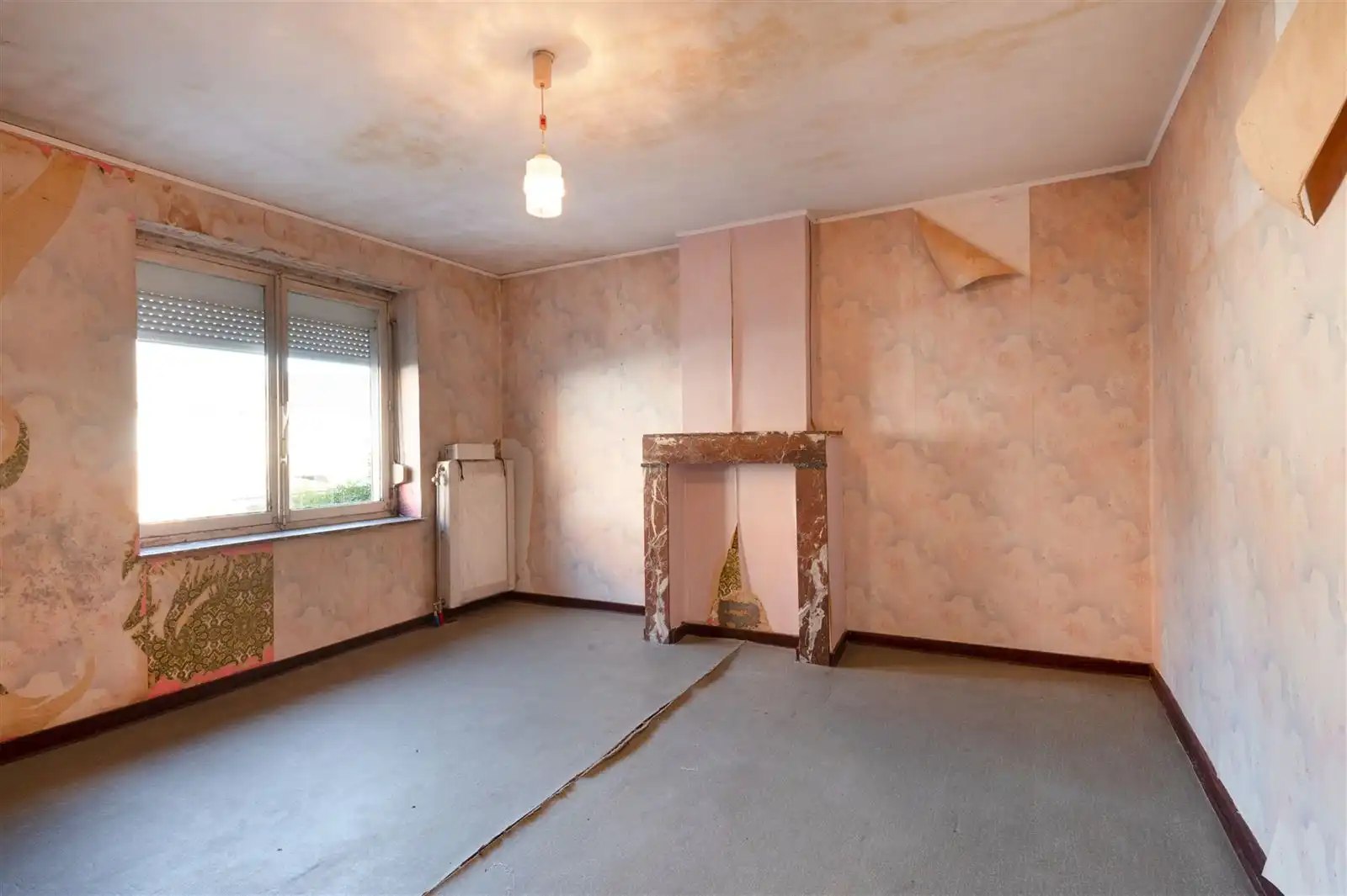 Deels te renoveren stadswoning met tuin op 1are19 foto 10