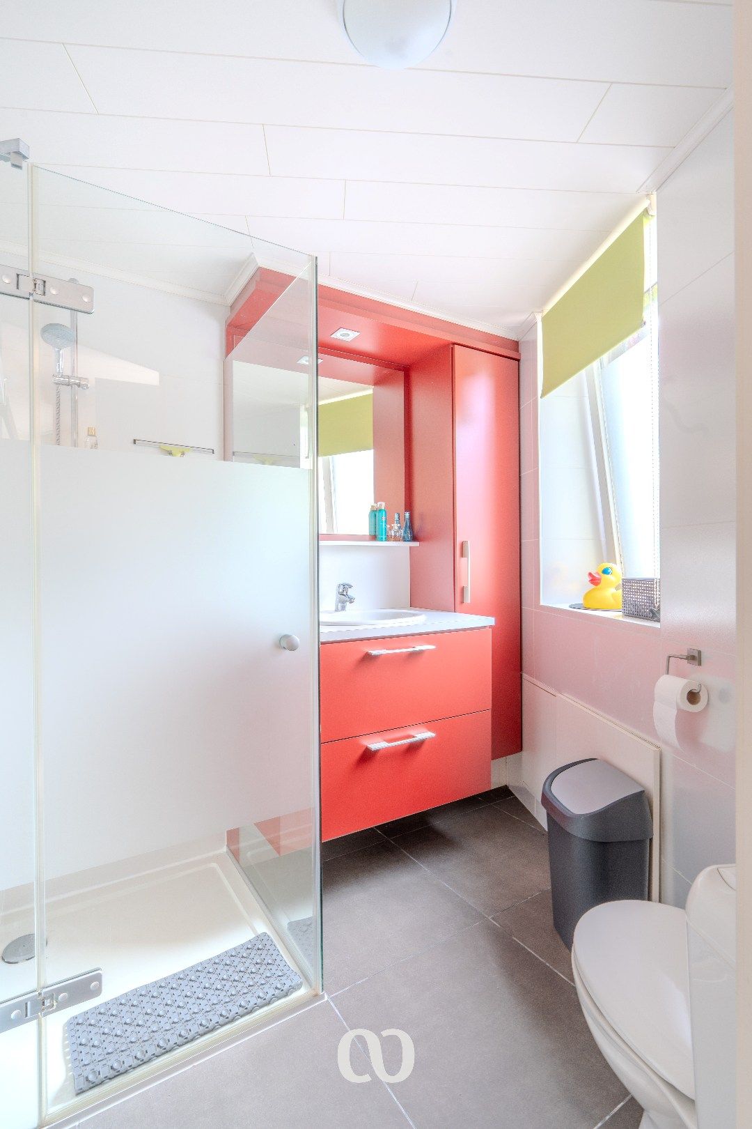 Instapklare halfopen bebouwing op topligging foto 11