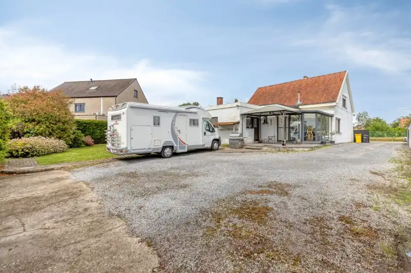 Instapklare woning met 4 slaapkamers in het rustige groene Baal foto 23