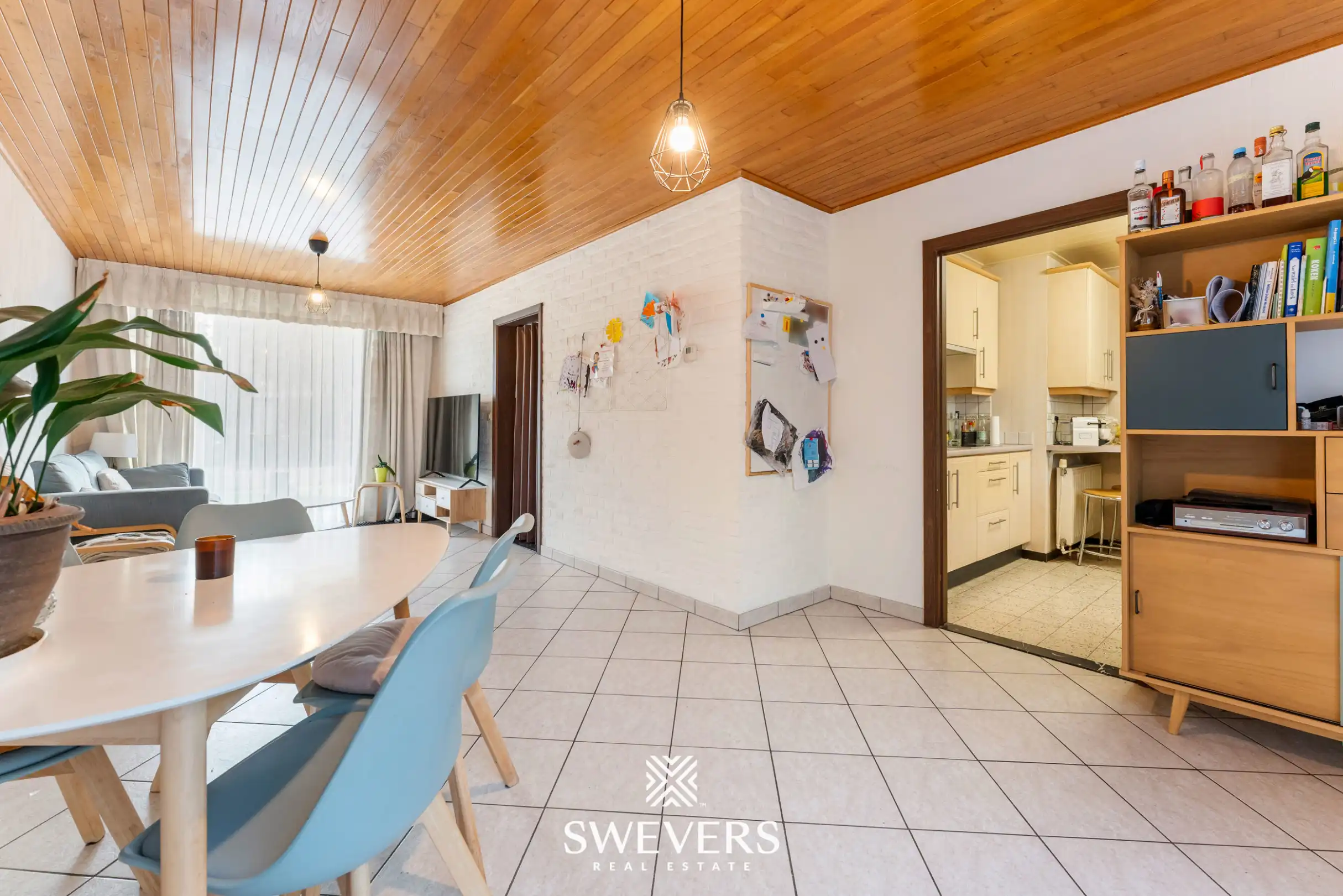 Op te frissen rijwoning op toplocatie foto 4