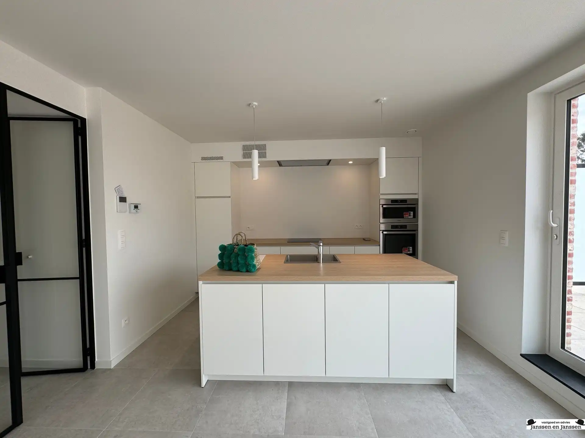Luxe appartement, centraal gelegen met groot terras, 3 slaapkamers en EPC A foto 5