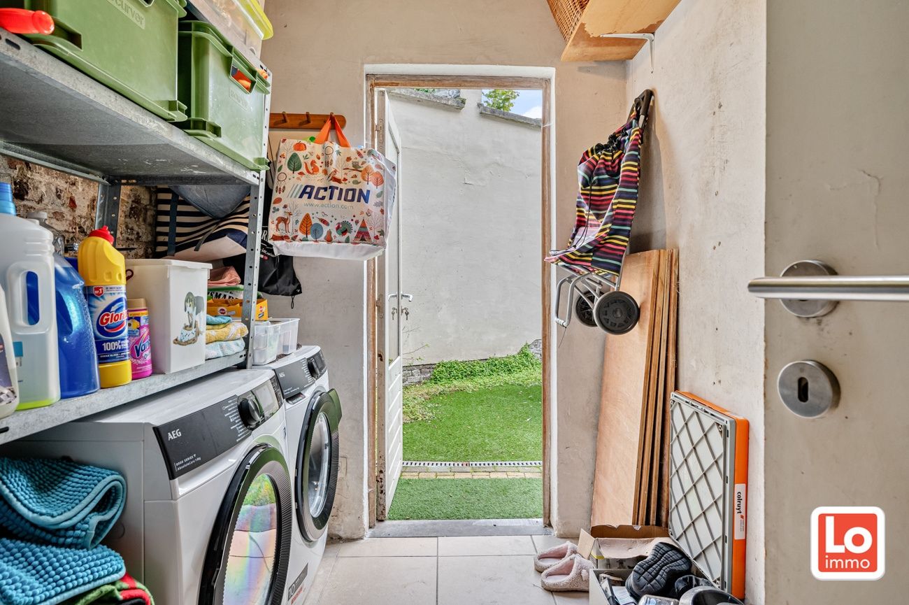 VERKOCHT!! Leuke stadswoning met tuintje & terras op een toplocatie vlakbij het centrum van Gent. foto 9