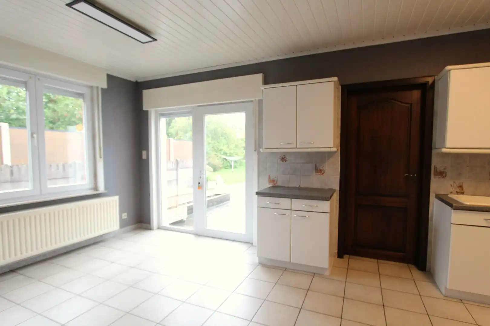 Mooie gezinswoning met 2 garages en prachtige tuin op totaal 52a 91ca foto 8