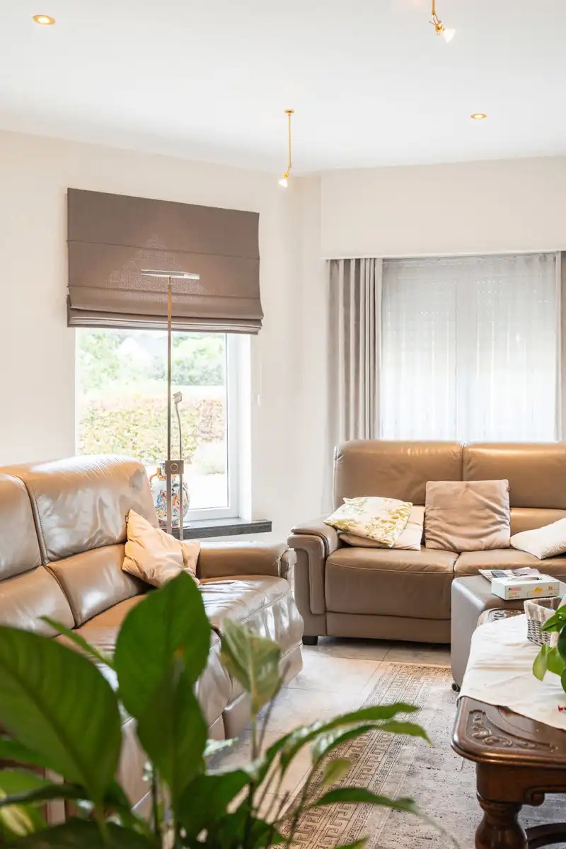 Royaal vrijstaand landhuis in zeer rustige buurt foto 8