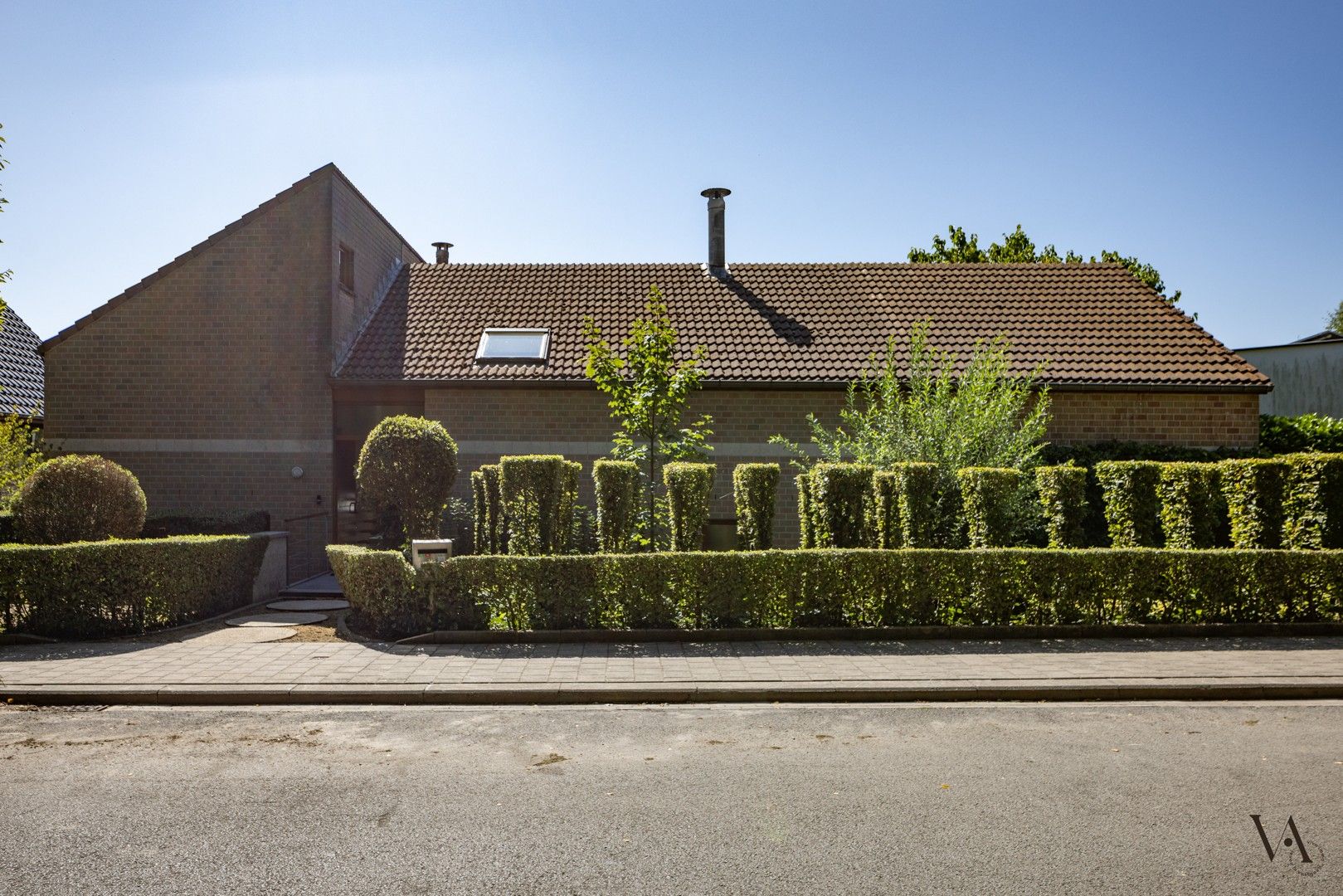 Unieke en ruime gezinswoning met tuin op toplocatie in Kessel-Lo foto {{pictureIndex}}