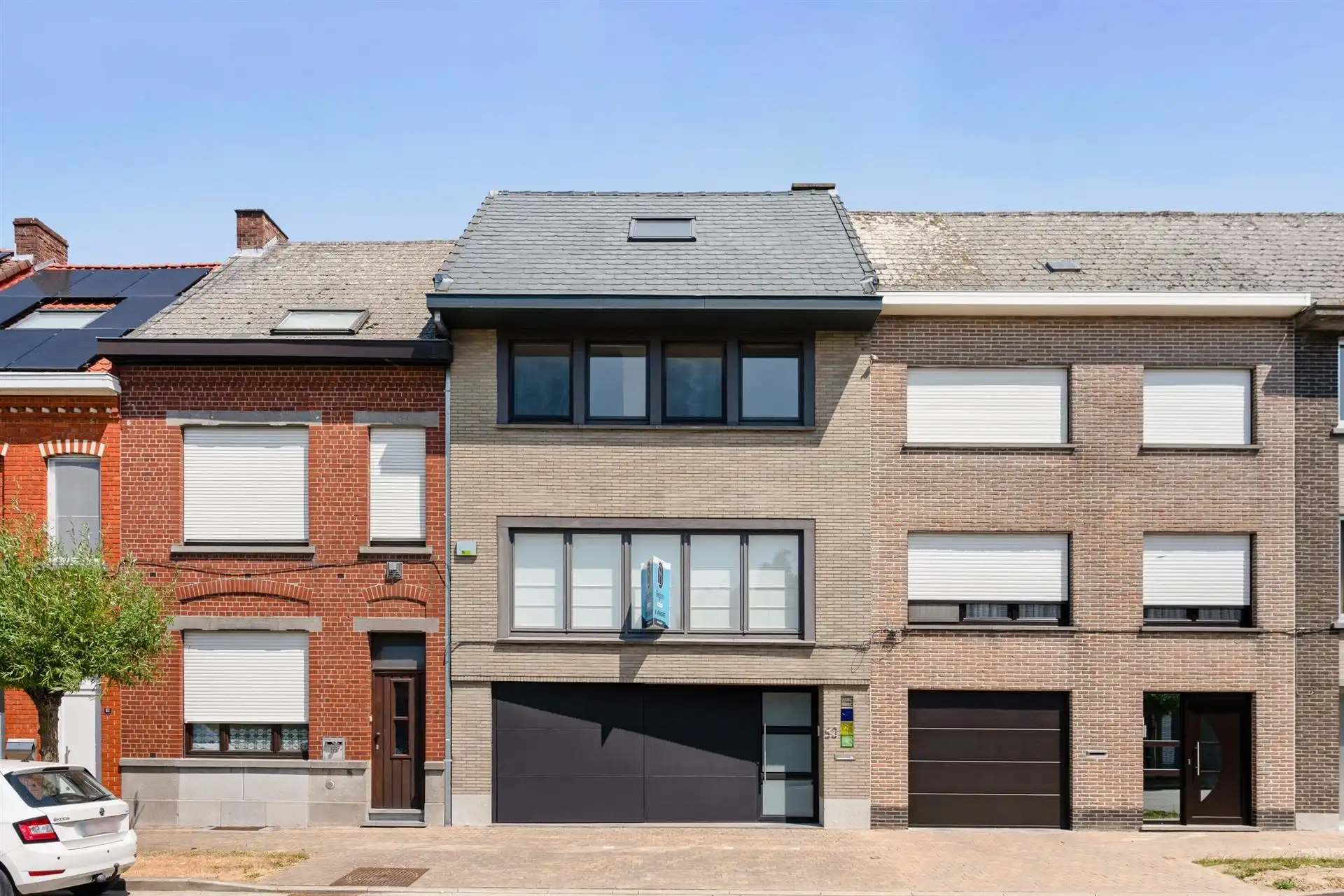Instapklare bel-etagewoning met aangename tuin en 5 SLK! foto {{pictureIndex}}